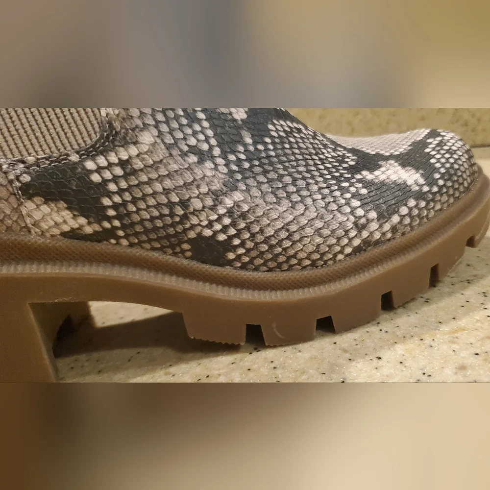 Python Print Combat Boots - Picture 1 of 10
